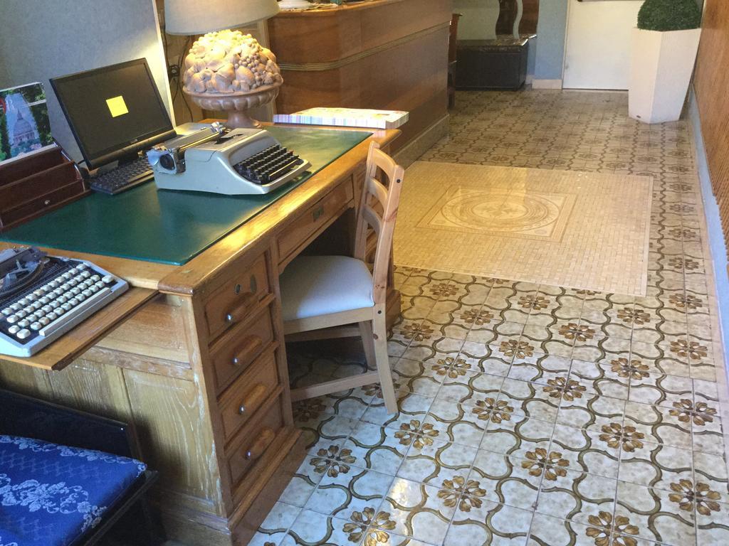 Hotel Touring Rzym Zewnętrze zdjęcie