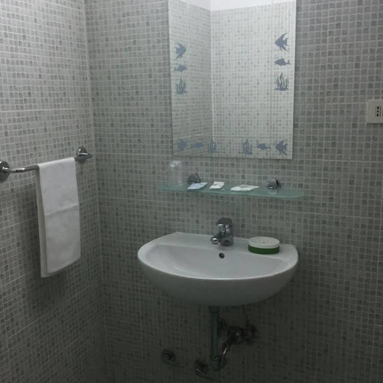 Hotel Touring Rzym Zewnętrze zdjęcie
