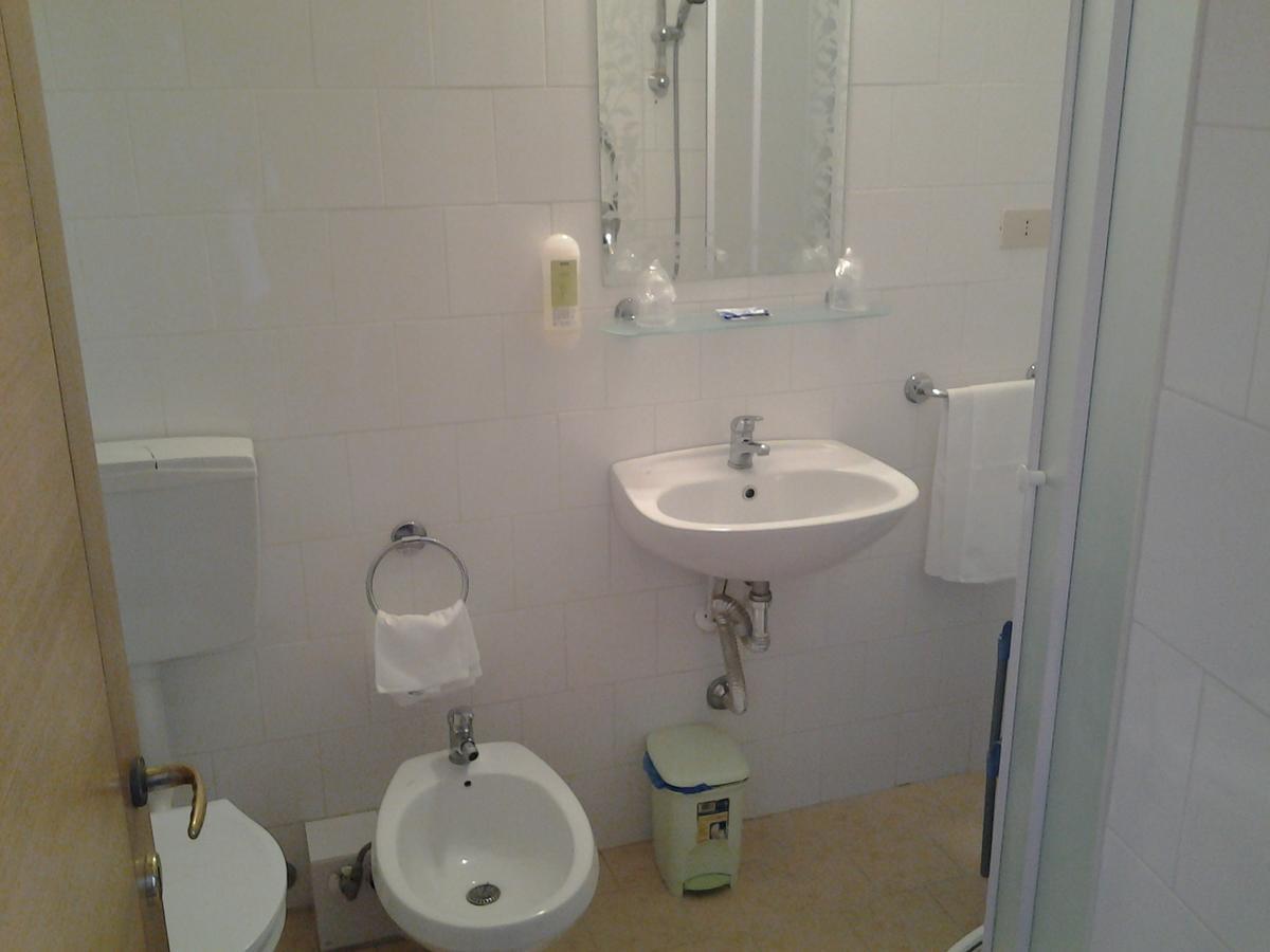 Hotel Touring Rzym Zewnętrze zdjęcie