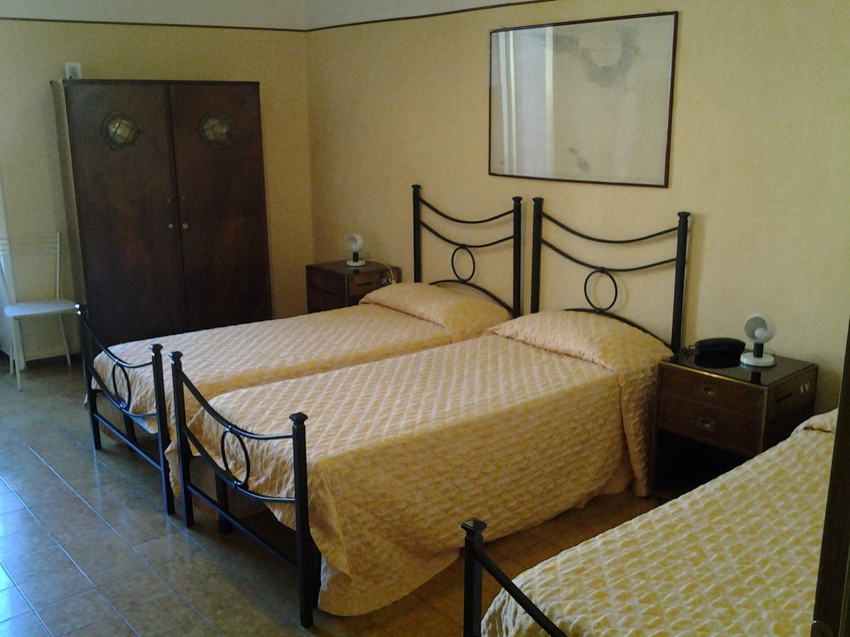 Hotel Touring Rzym Zewnętrze zdjęcie